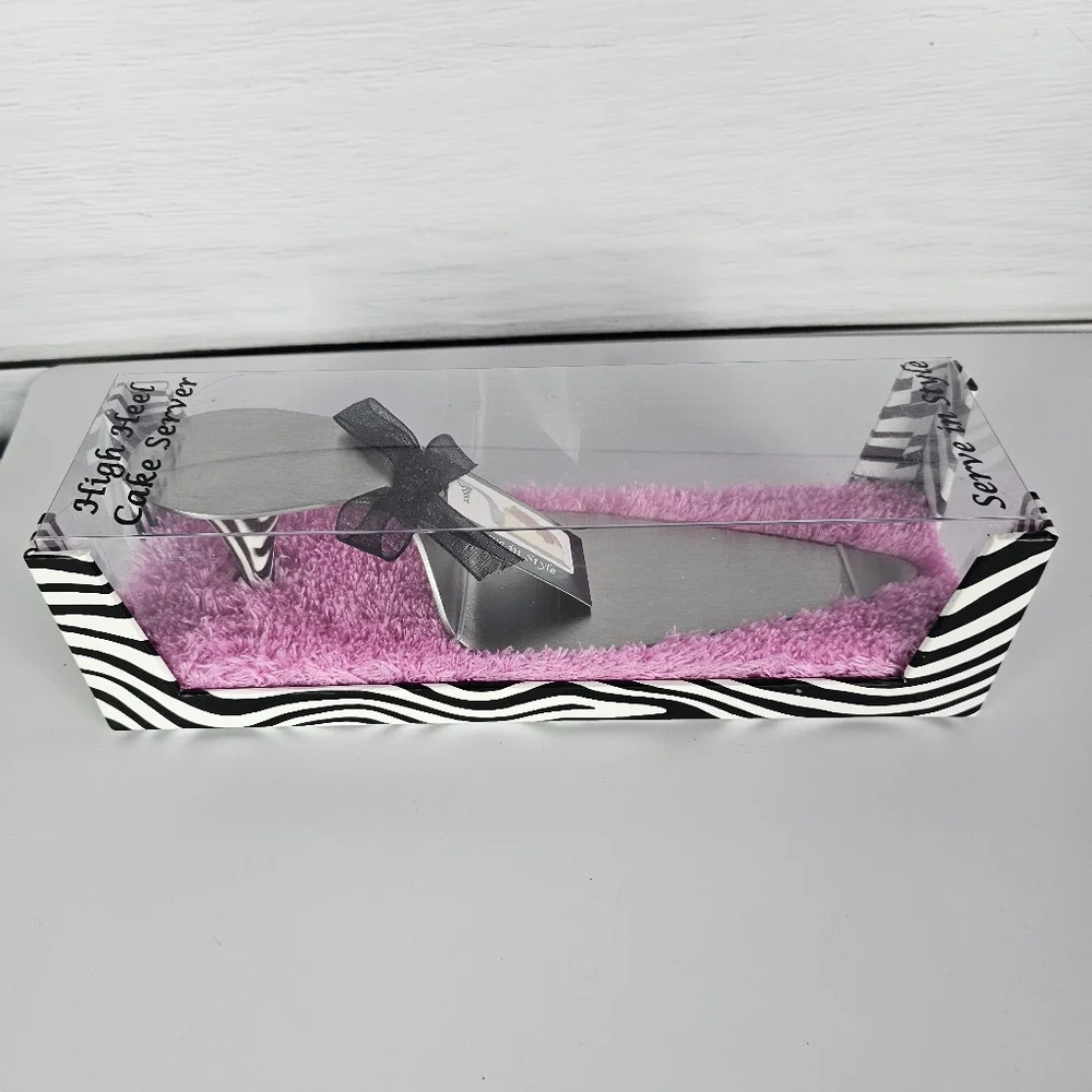 Wild Eye Designs High Heel Cake Server zebra